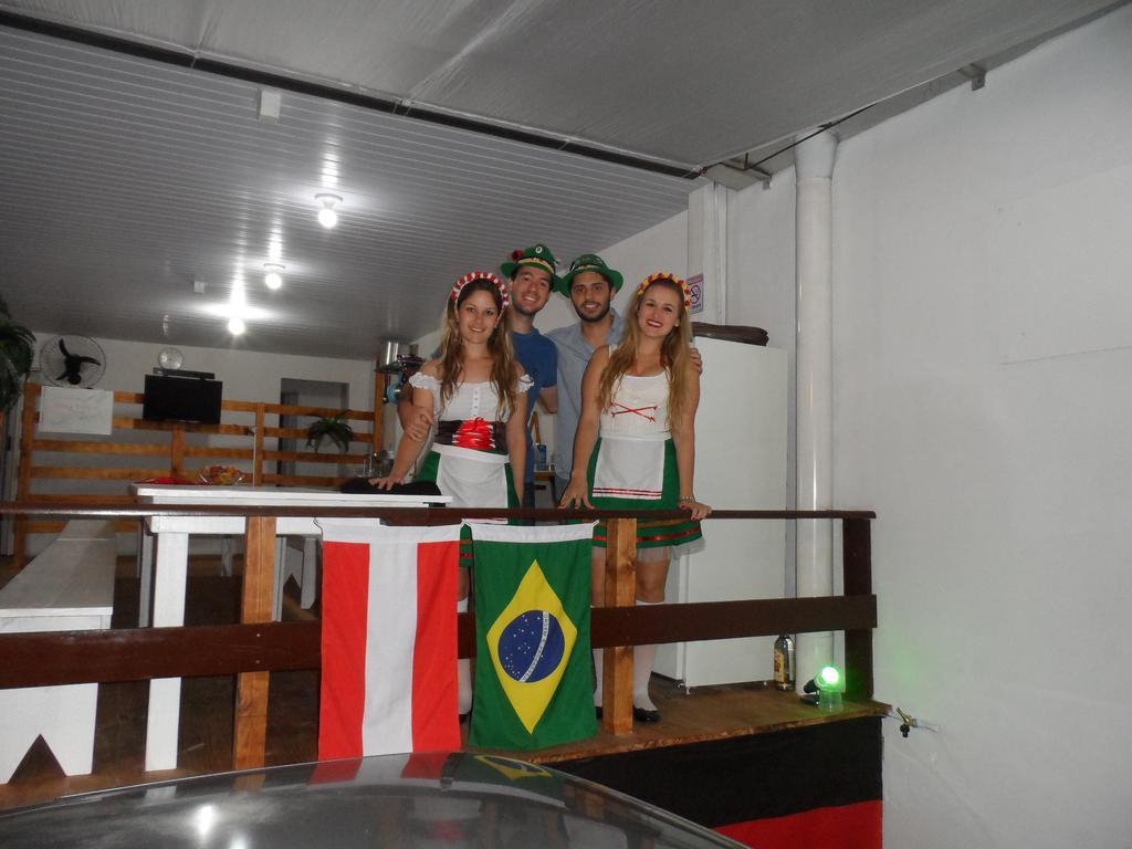 Austria Hostel & Pousada Blumenau Exterior foto